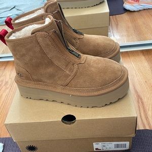 Ugg neumel platform zip